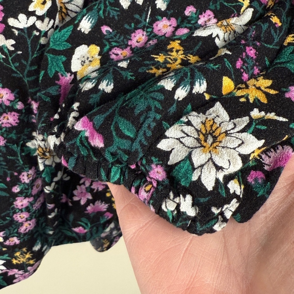Old Navy Peasant Tie Front Blouse Rayon Black Yellow Purple Florals Ruffle 2X - Picture 6 of 12